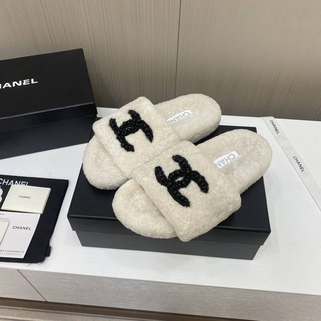 出厂价 2024 Chanel香奈儿毛毛拖chanel 2024早秋水钻毛拖系列。独家开模电2024 Chanel香奈儿毛毛拖chanel 早秋水钻毛拖系列。独